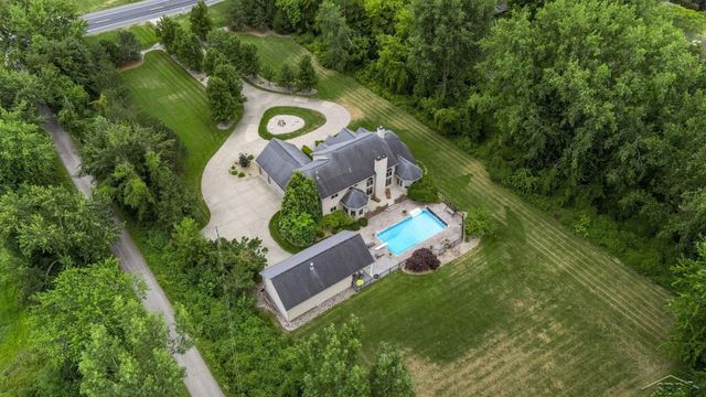 1238 W Center Road, Essexville, MI 48732