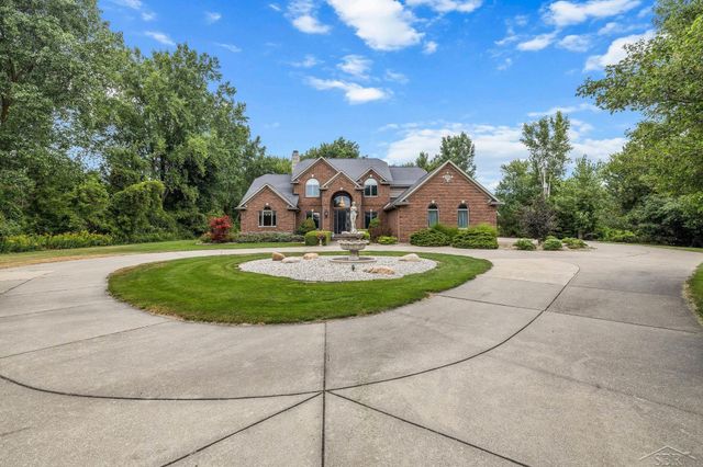 1238 W Center Road, Essexville, MI 48732