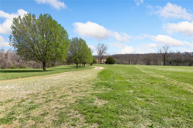 2680 Old Capps Road, Harrison, AR 72601