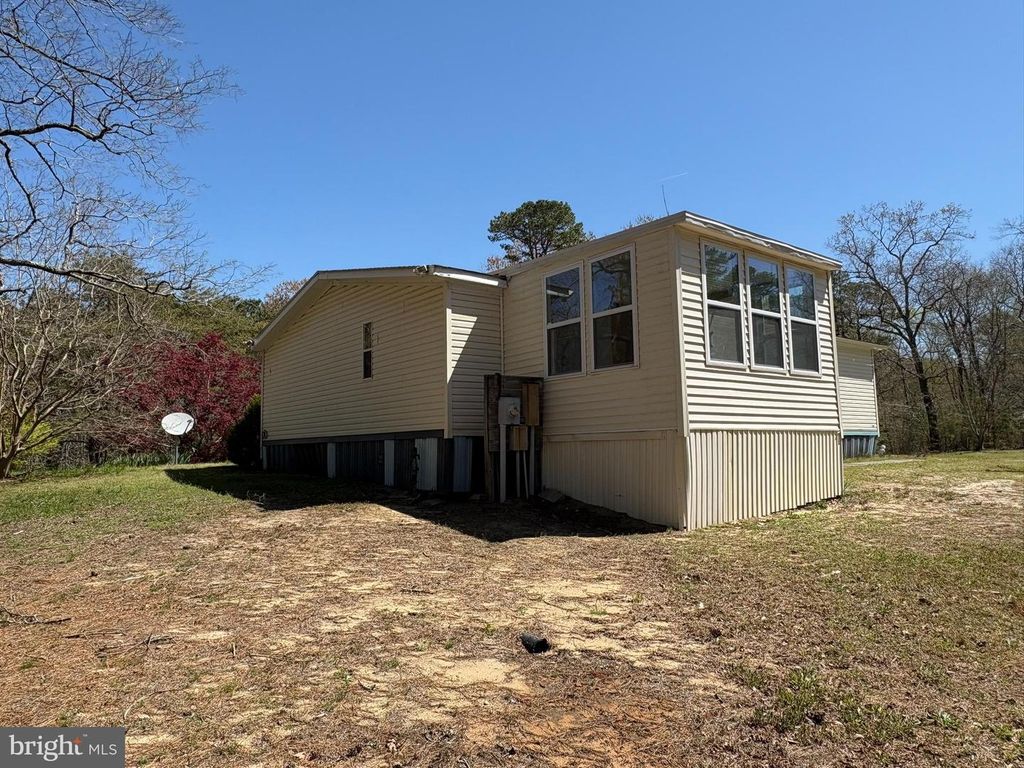 Image 18 of property listing at 5460 SANDY HILL RD, Quantico, MD 21856