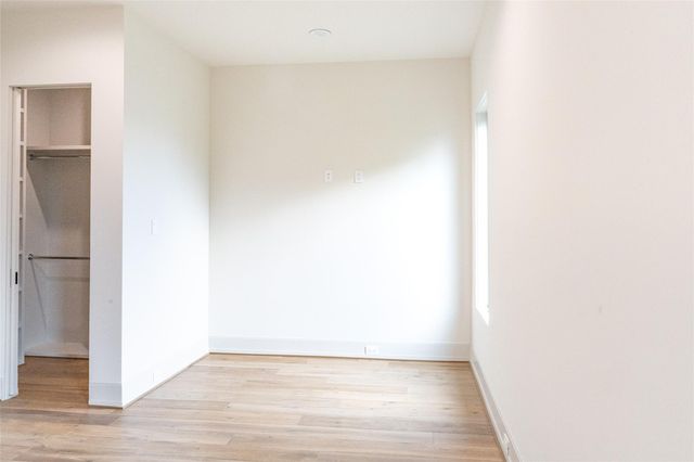 411 W Saulnier Street, Houston, TX 77019