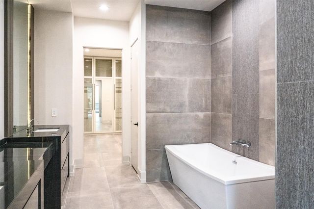 411 W Saulnier Street, Houston, TX 77019