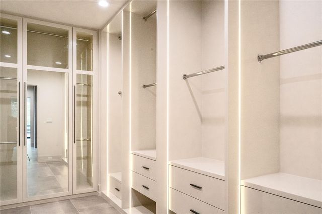 411 W Saulnier Street, Houston, TX 77019