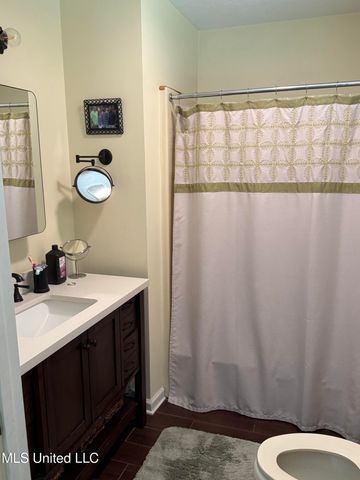 921 Woodville Drive, Jackson, MS 39212