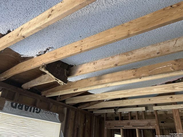 2618 Lombrano St, San Antonio, TX 78228