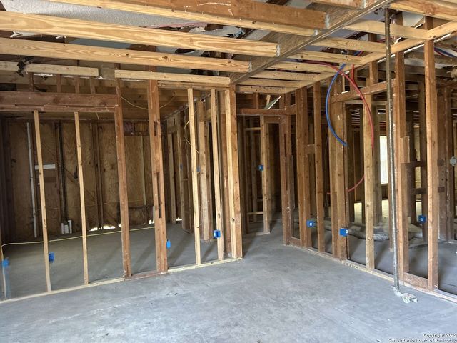 2618 Lombrano St, San Antonio, TX 78228