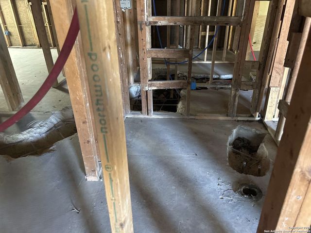 2618 Lombrano St, San Antonio, TX 78228