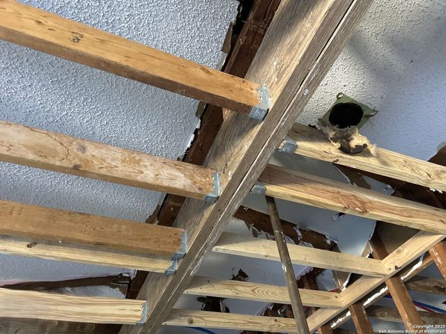 2618 Lombrano St, San Antonio, TX 78228