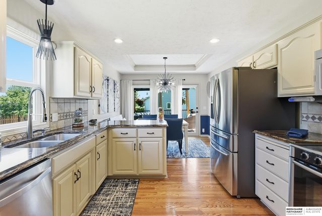 15607 Edna Circle, Omaha, NE 68136