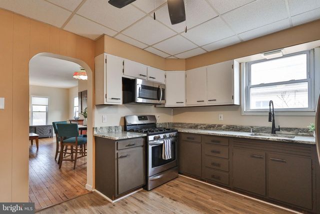 2045 KENMORE AVE, Bethlehem, PA 18018