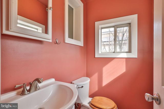 2045 KENMORE AVE, Bethlehem, PA 18018