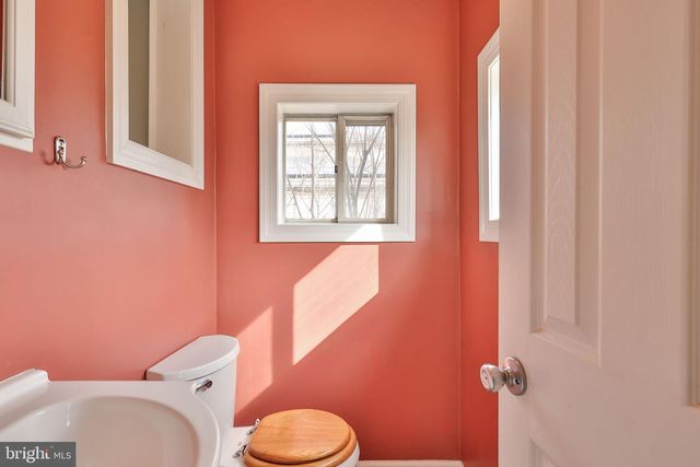 2045 KENMORE AVE, Bethlehem, PA 18018