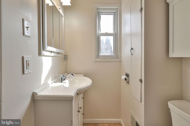 2045 KENMORE AVE, Bethlehem, PA 18018