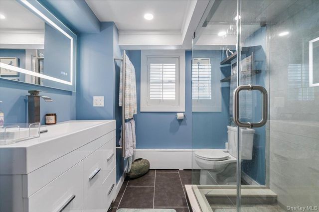 323 E Walnut Street, Long Beach, NY 11561