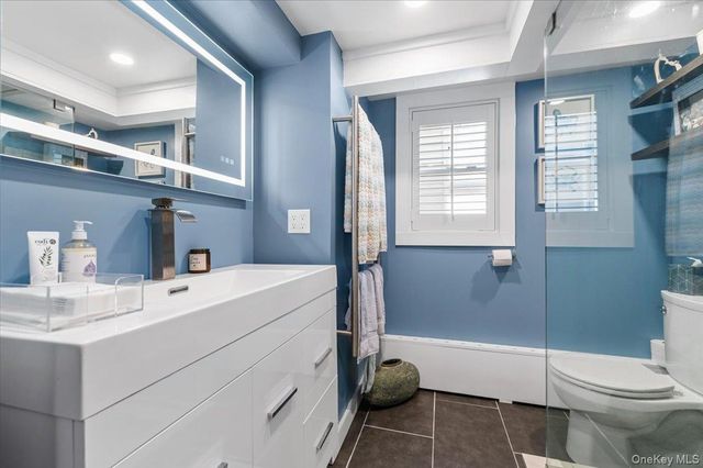 323 E Walnut Street, Long Beach, NY 11561