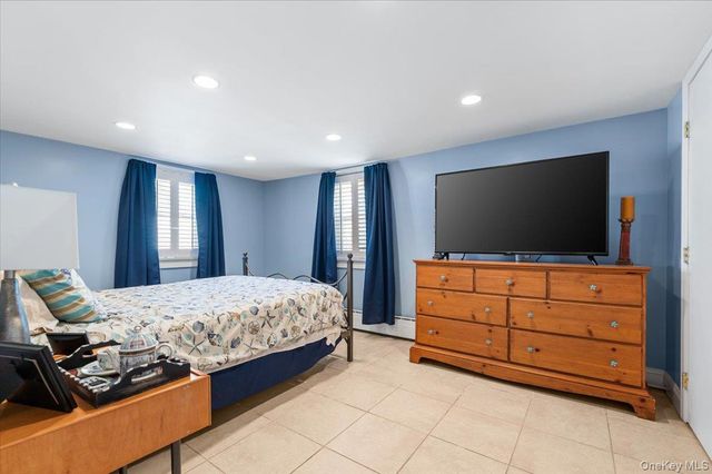 323 E Walnut Street, Long Beach, NY 11561