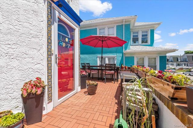 323 E Walnut Street, Long Beach, NY 11561