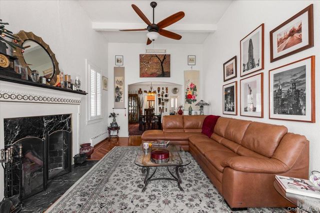 323 E Walnut Street, Long Beach, NY 11561