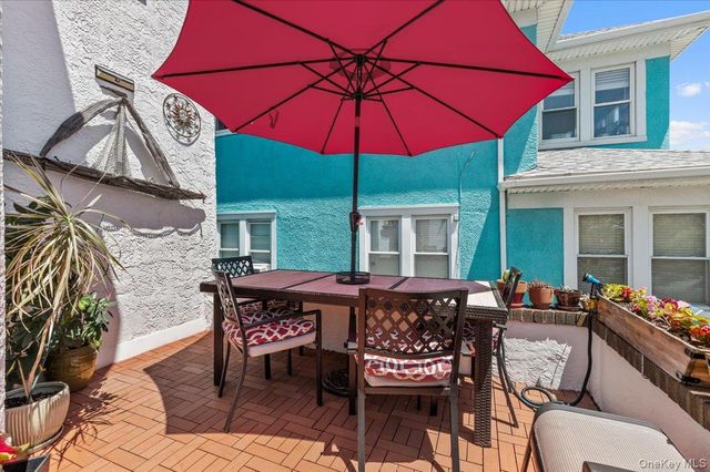 323 E Walnut Street, Long Beach, NY 11561