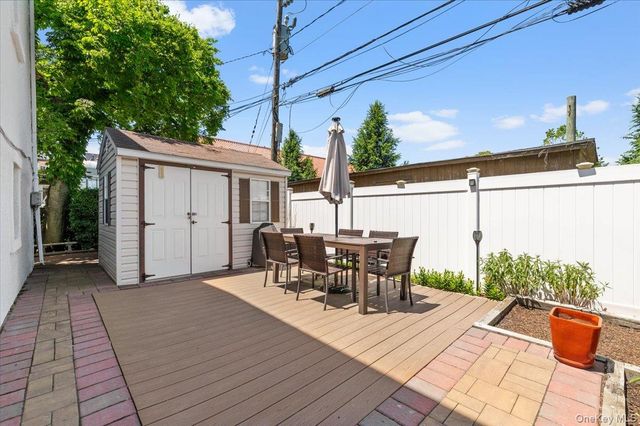 323 E Walnut Street, Long Beach, NY 11561