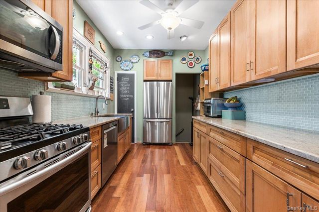 323 E Walnut Street, Long Beach, NY 11561