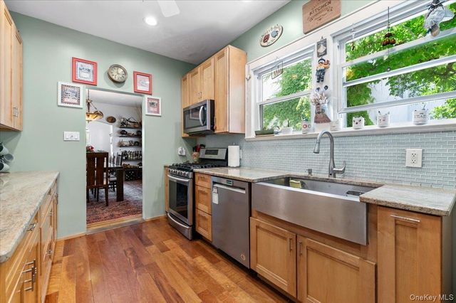 323 E Walnut Street, Long Beach, NY 11561