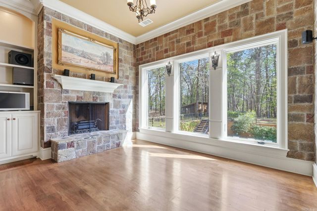 31 Cravache Court, Little Rock, AR 72223