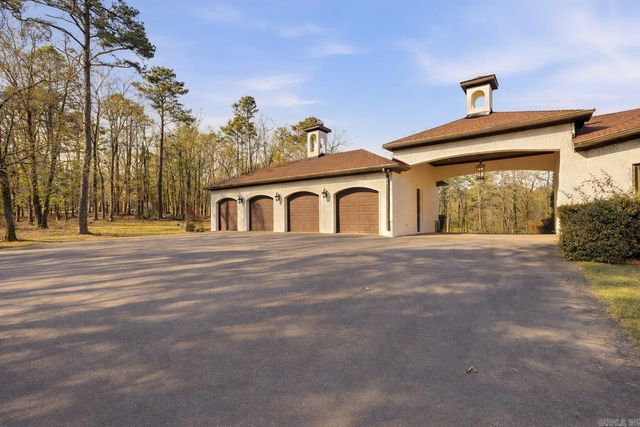 31 Cravache Court, Little Rock, AR 72223