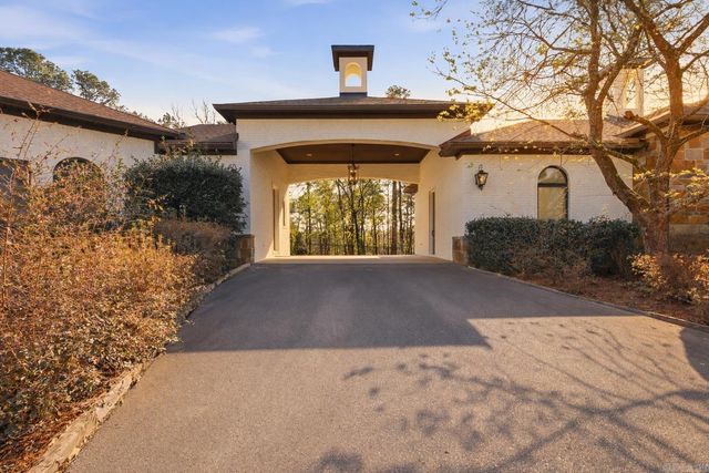 31 Cravache Court, Little Rock, AR 72223