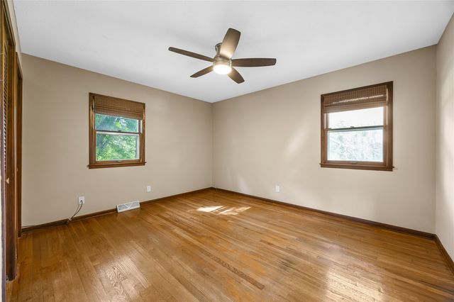 4390 Ridge Road, Cedar Rapids, IA 52411