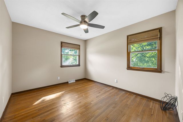 4390 Ridge Road, Cedar Rapids, IA 52411