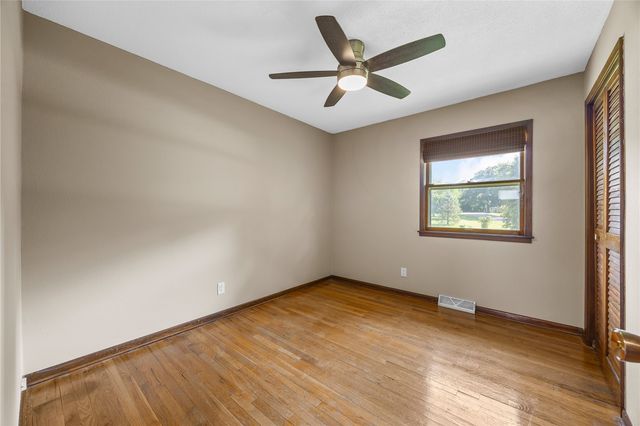 4390 Ridge Road, Cedar Rapids, IA 52411