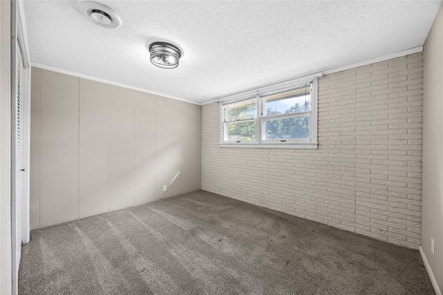 4390 Ridge Road, Cedar Rapids, IA 52411