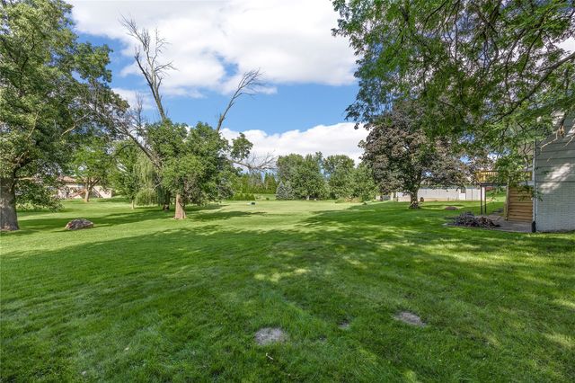 4390 Ridge Road, Cedar Rapids, IA 52411