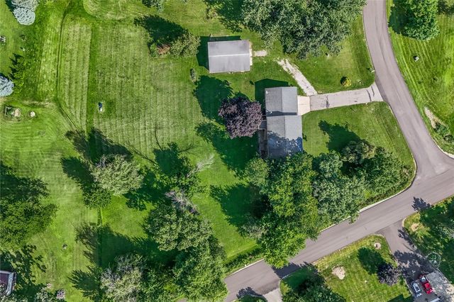 4390 Ridge Road, Cedar Rapids, IA 52411