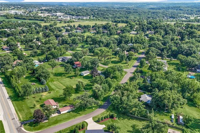 4390 Ridge Road, Cedar Rapids, IA 52411