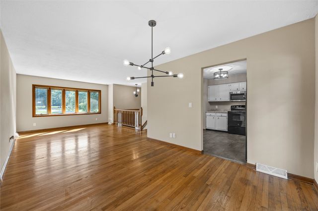4390 Ridge Road, Cedar Rapids, IA 52411