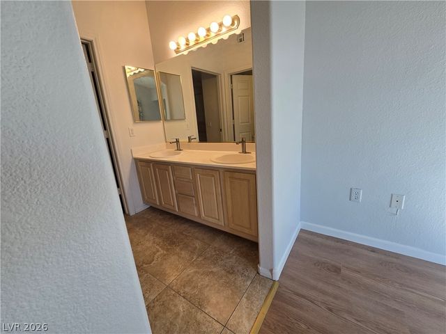 3924 Quiet Pine Street 202, Las Vegas, NV 89108