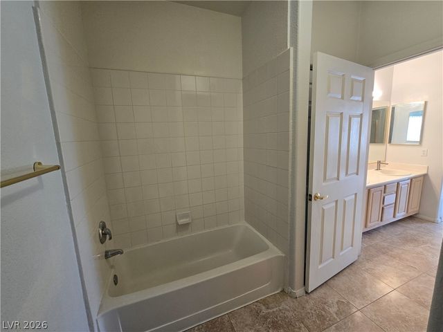 3924 Quiet Pine Street 202, Las Vegas, NV 89108