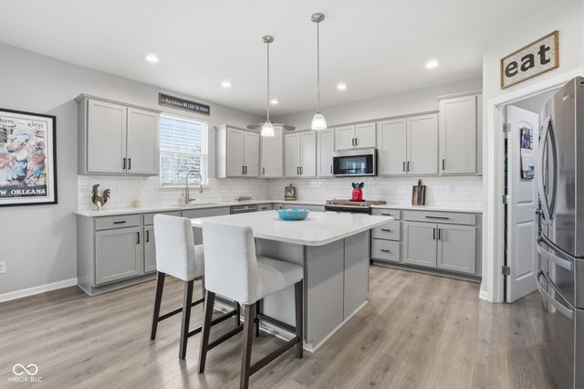 1906 Doncaster Drive, Avon, IN 46123