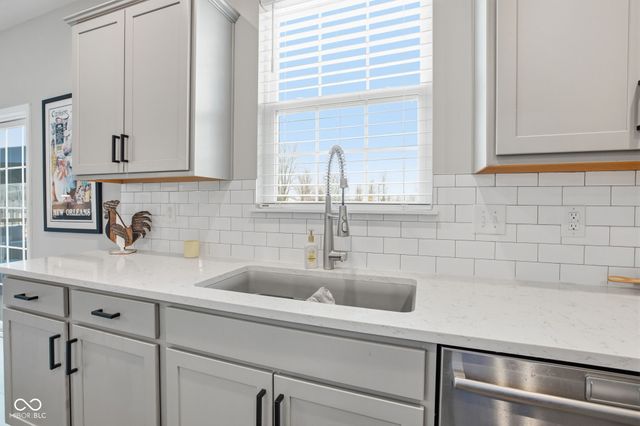 1906 Doncaster Drive, Avon, IN 46123