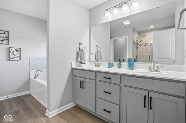 1906 Doncaster Drive, Avon, IN 46123