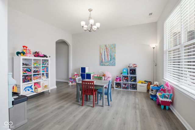 1906 Doncaster Drive, Avon, IN 46123