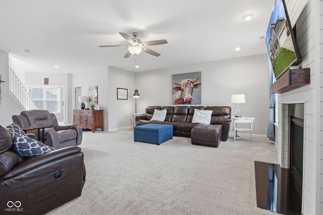 1906 Doncaster Drive, Avon, IN 46123