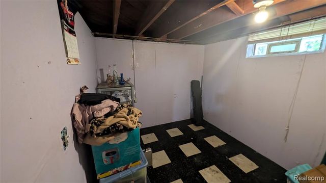 26828 Waldorf Street, Roseville, MI 48066