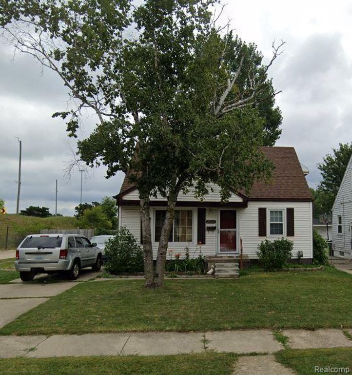 26828 Waldorf Street, Roseville, MI 48066