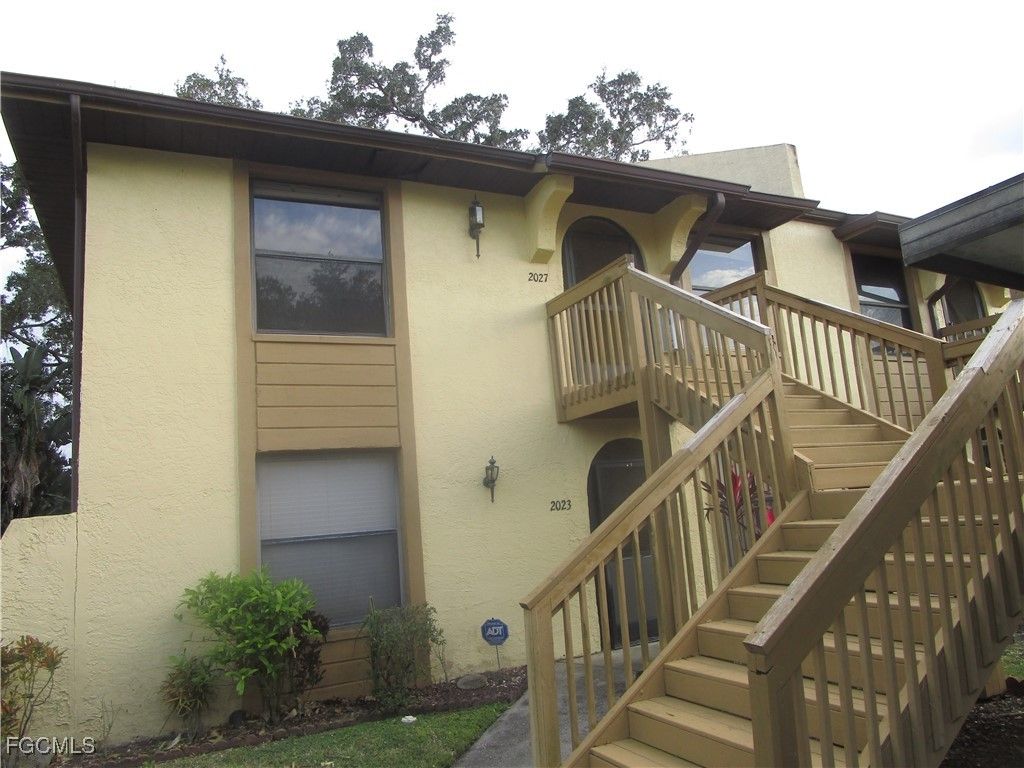 2027 Golfside Village DR, Lehigh Acres, FL 33936