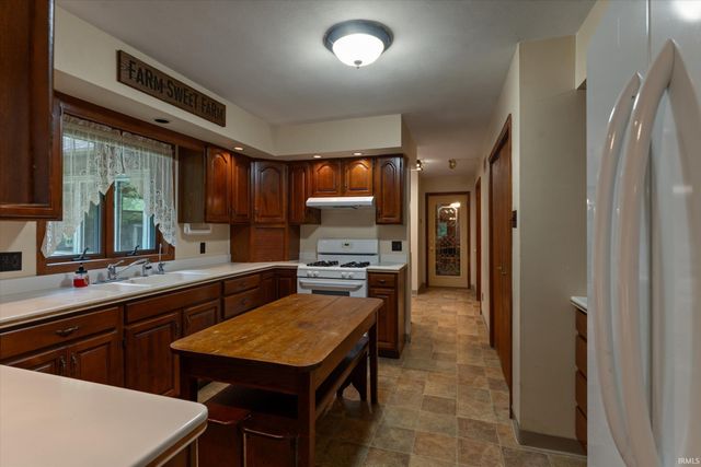 51565 Maplewood Drive, Elkhart, IN 46514