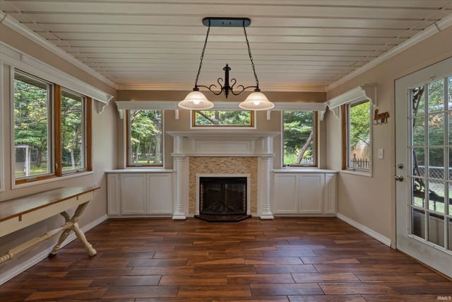 51565 Maplewood Drive, Elkhart, IN 46514