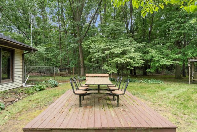 51565 Maplewood Drive, Elkhart, IN 46514